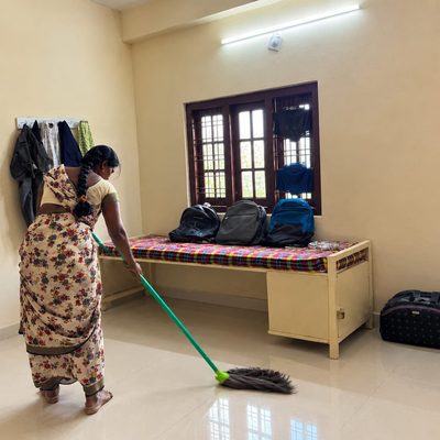 8-sharing dormitory